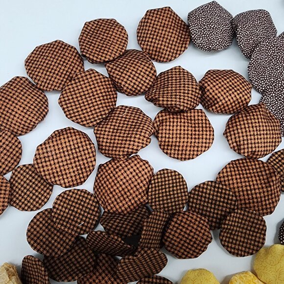 Assorted Quilted Fabric Flower Petals and Shapes For Crafting Quilting Sewing Pr - Picture 4 of 7